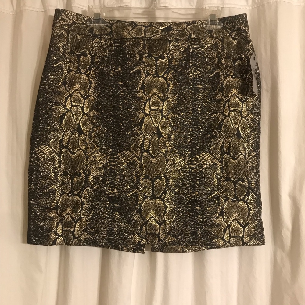 Worthington snake print gold mettalic skirt